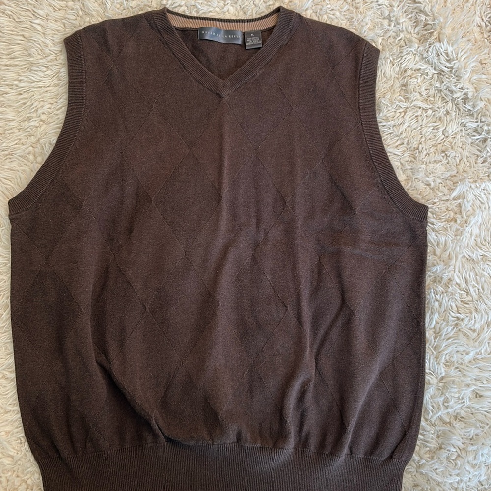 Oscar De La Renta men’s sweater vest